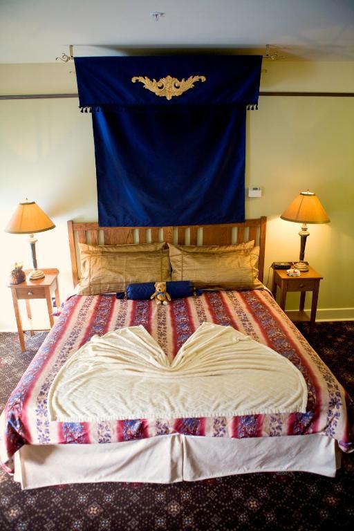 Selkirk Hotel Edmonton Room photo